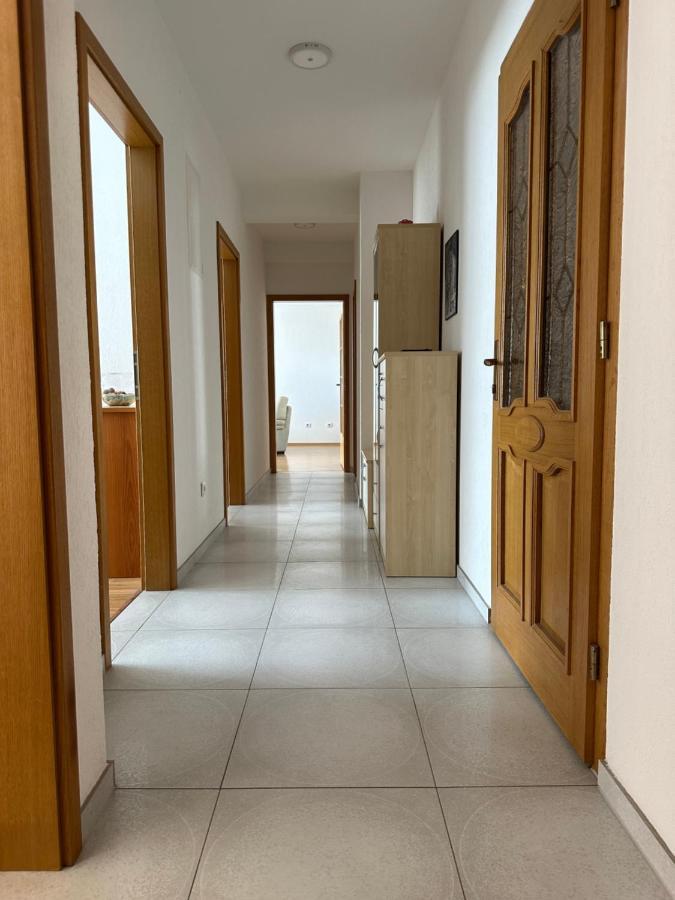 Spacious 3-Bedroom Condo Next To City Center Pristina Eksteriør billede
